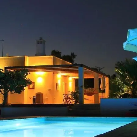 Sleeps 8 Pool Air Con Wifi