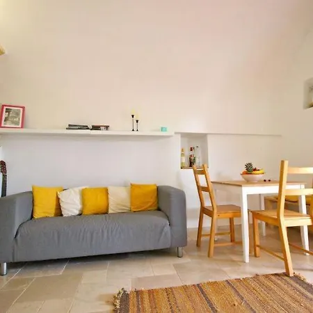 Sleeps 8 Pool Air Con Wifi Serranova